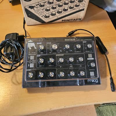 Moog Minitaur Rev2 TBP002 2012 - Present - Black image 5