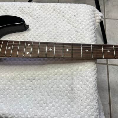 Dean Vendetta electric guitar Tremelo, 3 pickups. image 5