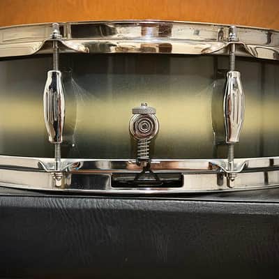 Immagine Camco Oaklawn (1960s) 8-Lug 5x14 Black & Gold Duco Tuxedo Snare Drum - 6