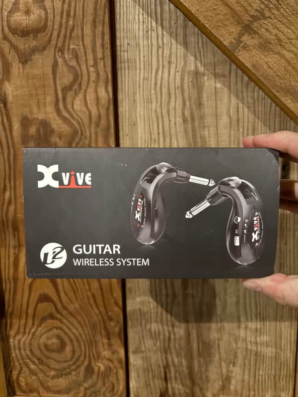 Xvive U2 Wireless Guitar System - Black image 1