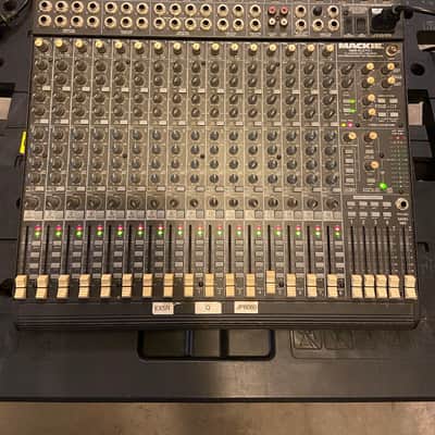 Mackie 1604-VLZ Pro 16-Channel Mic / Line Mixer 2000 - 2007 - Black image 5