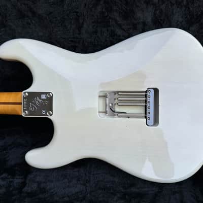 Fender Eric Johnson Stratocaster with Maple Fretboard 2005 - Present White Blonde image 13