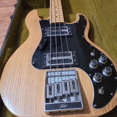 Peavey T-40 Bass Guitar image 3