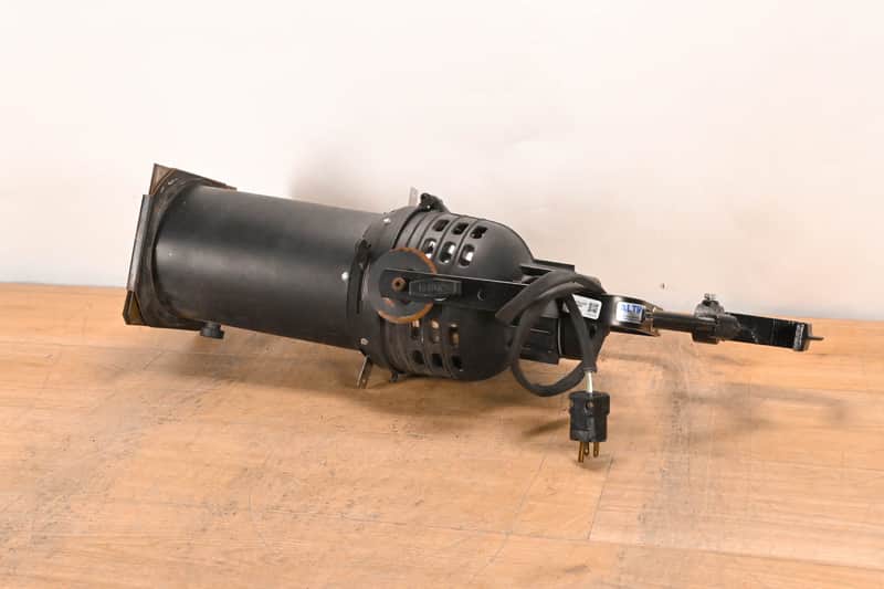 Altman Altman 360Q 6" x 12" 750W Ellipsoidal Light