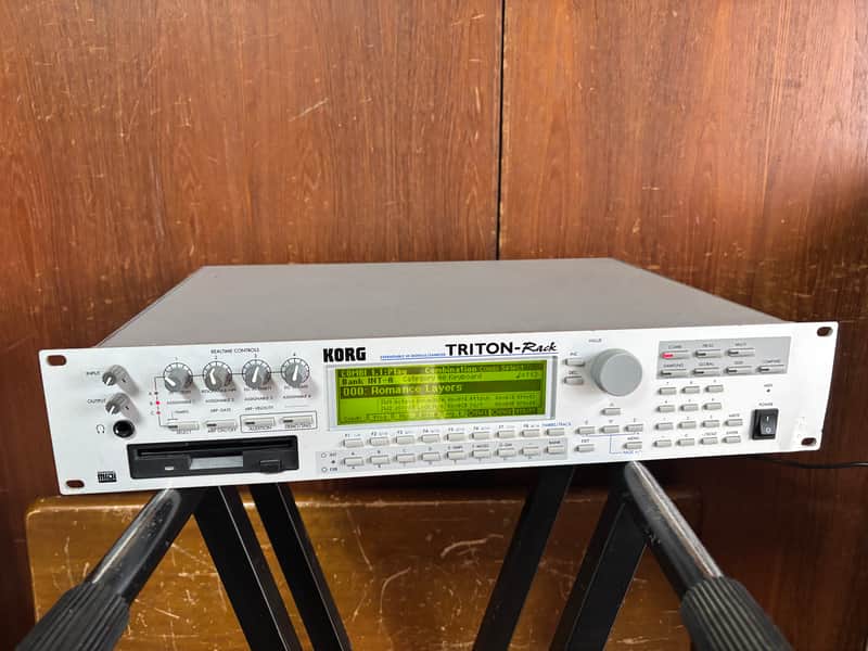 Korg Triton Rack Rackmount 60-Voice Polyphonic Workstation (2000 Korg Triton Rack Rackmount 60-Voice Polyphonic Workstation (2000