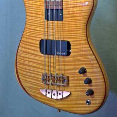 Alembic Epic 4 2004 Maple Flame top image 1