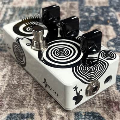 Zvex Octane 3 Octave 1 of 1 Hand Painted Fuzz Guitar Effect Pedal W/ Original Box! image 5