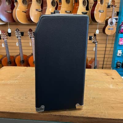 Fender 68 Custom Vibrolux Reverb Reissue Guitar Tube Combo Amp w/Footswitch & G10 Greenbacks image 5