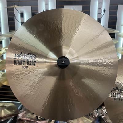 PAISTE 14" GIANT BEAT HI-HATS 796G TOP - 1018G BOTTOM - FLOOR MODEL image 2