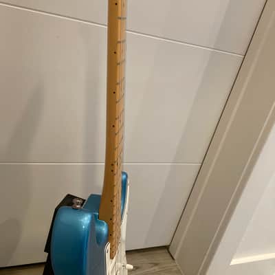 Hello Gorgeous! MINT 1996 Fender American Standard Stratocaster Ocean Turquoise Metallic with Matching Headstock! image 5