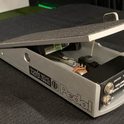 Ernie Ball 6168 Full Sized Volume with Accessory Switch image 4
