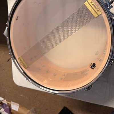 DW Collector's SSC Maple Satin Oil Snare Drum with Chrome Hardware Regular 14 x 6.5 in. Ebony Stain image 8