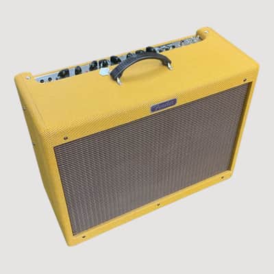 Fender Blues Deluxe Reissue 2-Channel 40-Watt 1x12" Guitar Combo 2005 - Present - Tweed image 2