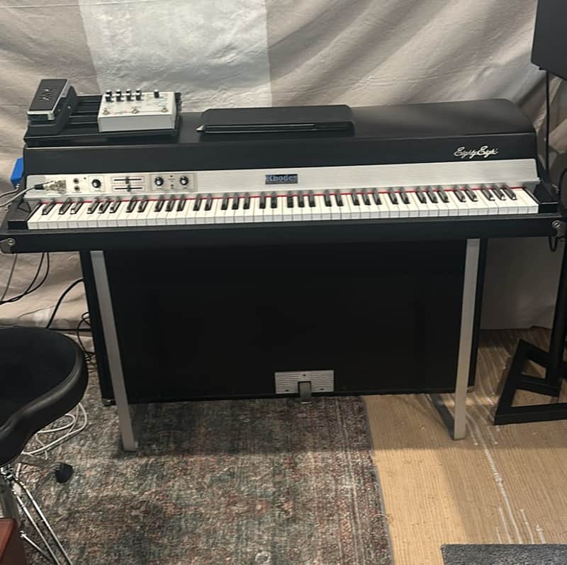 Fender Rhodes Suitcase Piano 88-Key Electric Piano 1972 - 1974 - Black Rounded Top image 1