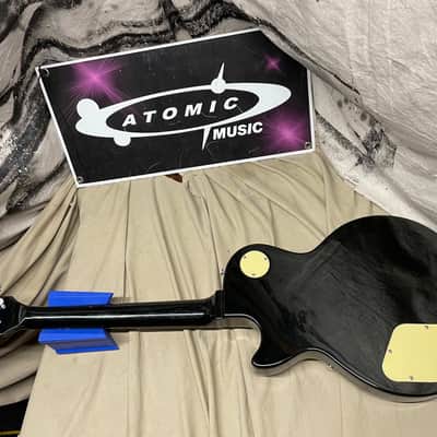 Carols Universal Music Custom Skull Singlecut Electric Guitar image 11