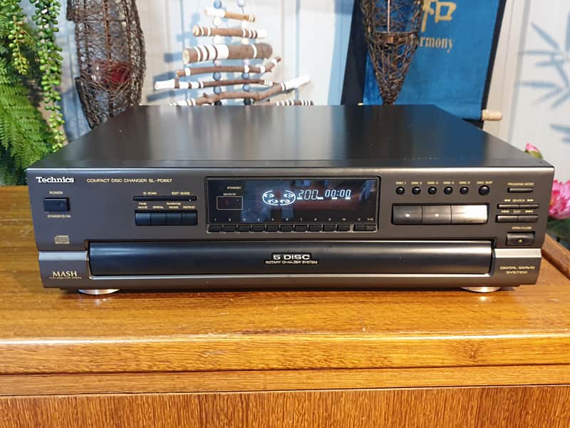 Technics SL-PD867 High Quality 5 Disc CD Player Carousel - Made in Japan