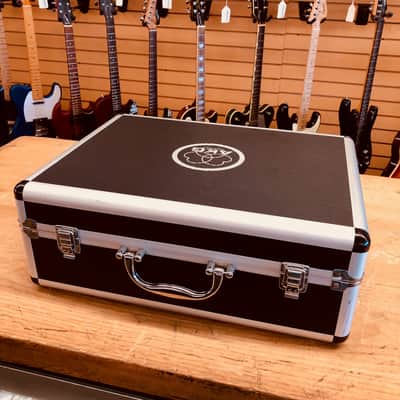 AKG Perception 820 Tube Microphone w/Power Source, Shockmount & Case image 7
