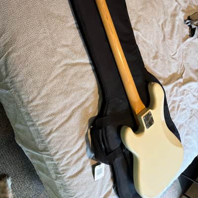 Fender American Professional Precision Bass with Rosewood Fretboard 2017 - 2019 - Olympic White image 6