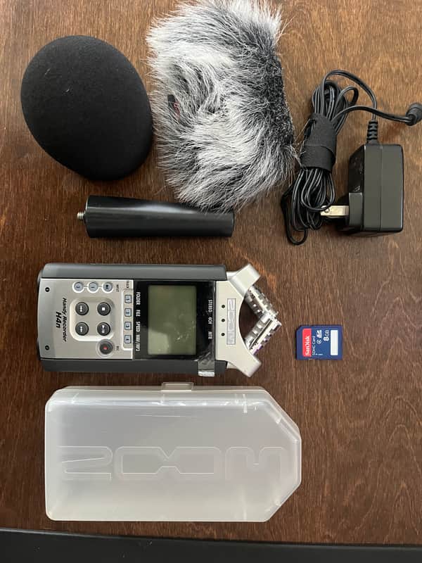 Zoom H4N + Accessories image 1