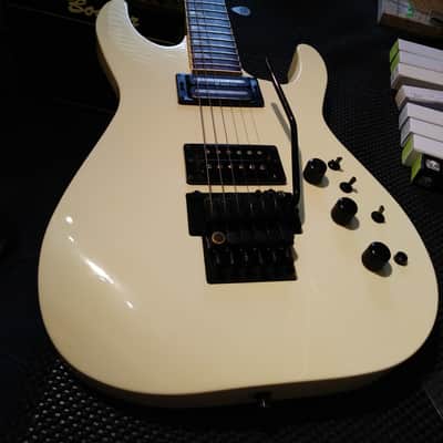 Kramer Sustainer White image 3