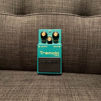 Boss TR-2 Tremolo (Silver Label) 1997 - Present - Green image 1