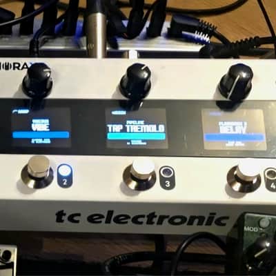 Neon Egg Planetarium 3 Multi-Effect Pedal V3 | Reverb France