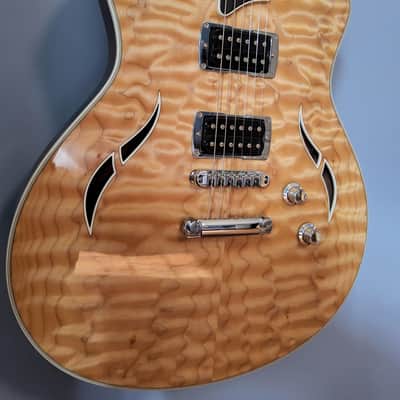 Taylor T3 2010 - Flame Natural image 1