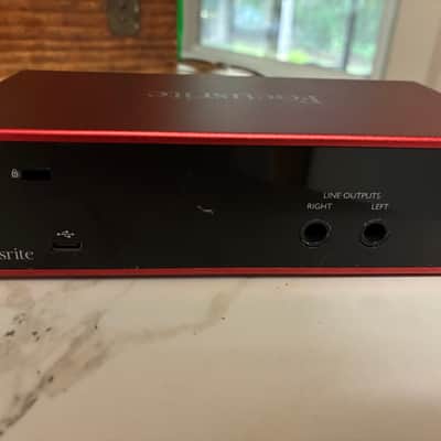 Focusrite Scarlett 2i2 3rd Gen USB Audio Interface 2019 - Present - Red / Black image 3
