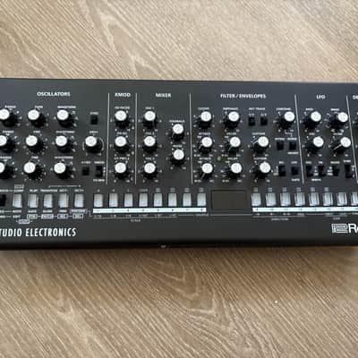 Roland SE-02 Boutique Series Synthesizer Module 2017 - Present - Black image 2