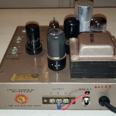 Newcomb AM 10 Princeton Deluxe Amplifier 1950's 1960's ? image 9