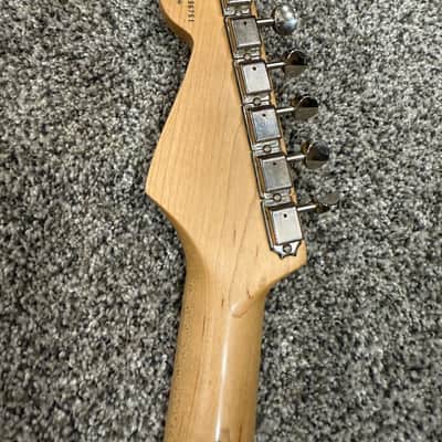 Fender Buddy Guy Artist Series Signature Stratocaster Polka Dots image 10