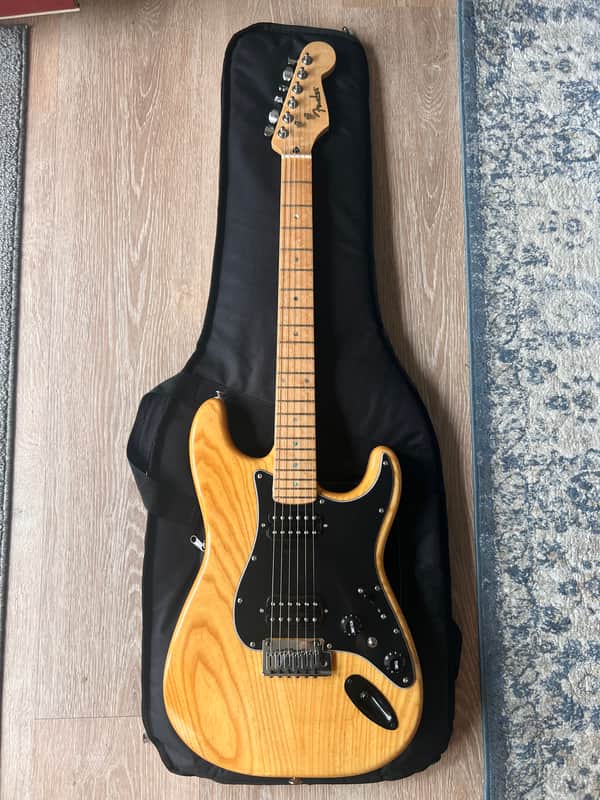 Fender Special Edition Lite Ash Stratocaster 2004 - 2008 - Natural image 1