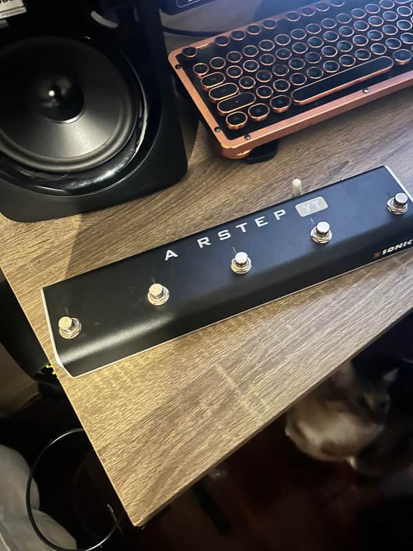 XSonic Yamaha THR Airstep 5-Button Bluetooth Controller 2020 - Present - Black image 1