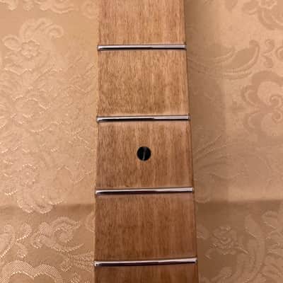Fender USA Stratocaster Maple Neck, Stainless Steel Frets, Compound Radius, Locking Tuners image 5