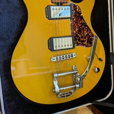 Ernie Ball Music Man BFR Valentine 2022 - Carmelo image 1
