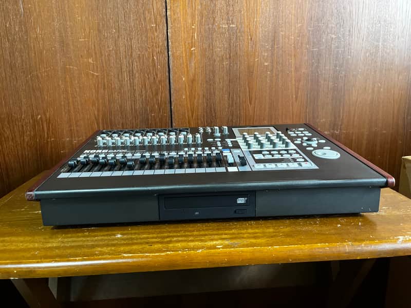 Korg D3200 32-Track Digital Recording Studio Desktop Recorder | Reverb