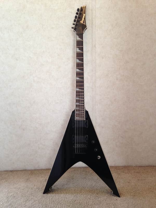 Ibanez V Blade VBT700 Black with case image 1