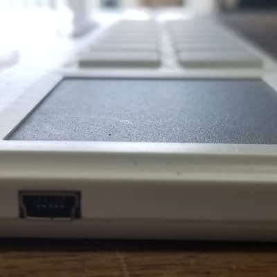 Korg NanoPad 2 Slimline USB MIDI Drum Pad Controller image 8