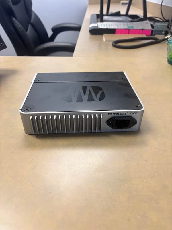 PreSonus SW5E 5-Port AVB Switch with PoE 2017 - Present - Black image 1