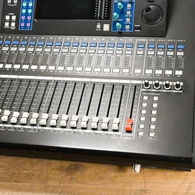 Yamaha LS9-32 32-Input Digital Mixing Console CG0110C image 3