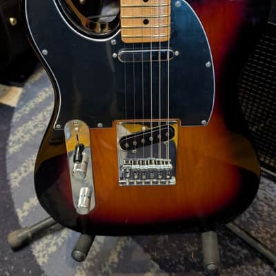 Fender Player II Telecaster Left-Handed 2024 - Present - 3-Color Sunburst image 1