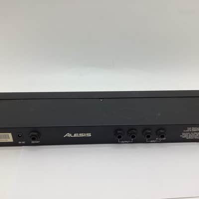 Alesis MicroVerb III 16-Bit Digital Reverb and Delay 1991 - 1996 - Black image 3