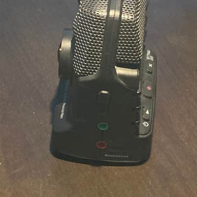 Zoom Q2N Camera/Audio Recorder with Wide Angle Lens 2010s - Black image 3