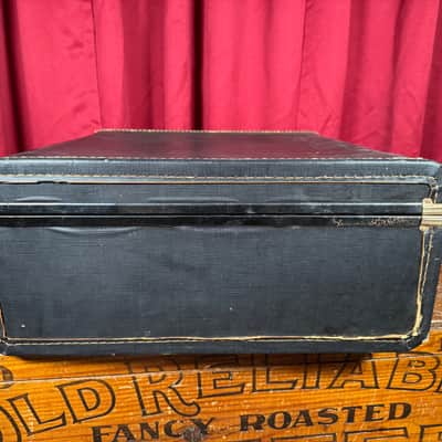 1960s Ludwig no. 8025 Suitcase-Style Snare Drum Case image 3