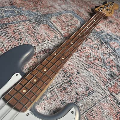 Fender Player Precision Bass with Pau Ferro Fretboard 2021 Silver image 3
