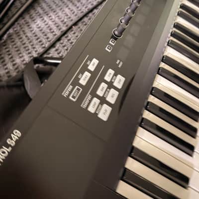 Native Instruments Komplete Kontrol A49 2018 - Present - Black image 2