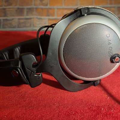 Beyerdynamic DT 880 Pro Semi-Open Studio Headphones image 3