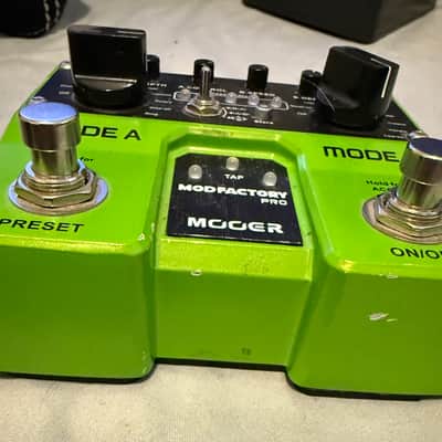 Mooer Mod Factory Pro 2010s - Green image 4
