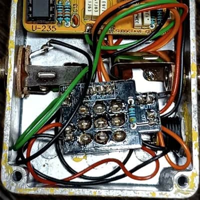 Parasit Studio U-235 Analog PLL Suboctave Generator – Boutique DIY – Industrial Relic Finish image 9