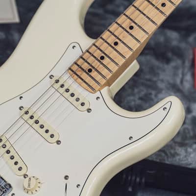 Fender Stratocaster American Professional Olympic White 2017 image 5